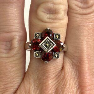 Sterling Silver 925 Multi Stone Round Prong Set Garnet & Marcasite Ring Sz 5.5